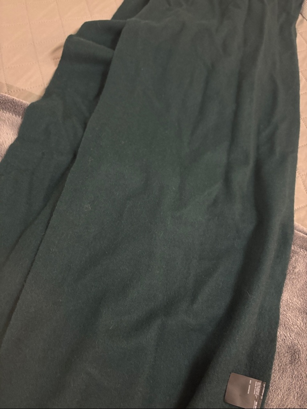 Uniqlo Green 100% Cashmere Scarf - Picture 6 of 6